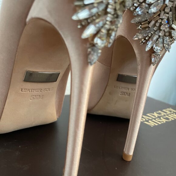 Badgley Mischka Satin Heels – Soft Pink with Crystal Embellishments – Size 5.5 - Picture 8 of 10
